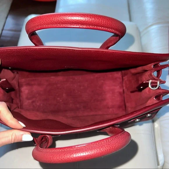 💯 Authentic SAINT LAURENT SAC DE JOUR YSL Souple burgundy leather satchel - Picture 4 of 8